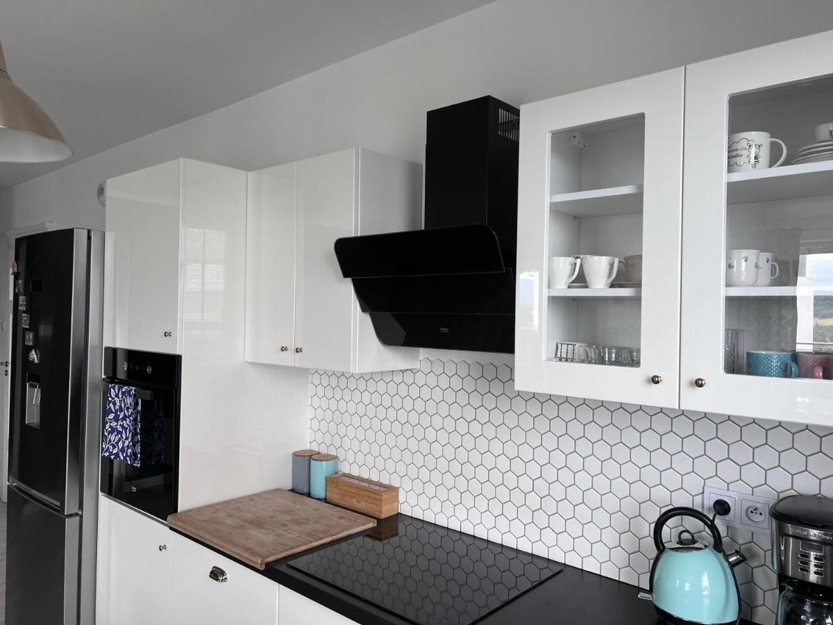 Apartament Z Tarasem Na Osiedlu Rakownica Jelení Hora Exteriér fotografie